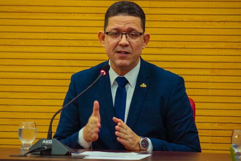 Num único dia foram registradas 42 mortes por Coronavírus em Rondônia e isso por si só deveria encerrar discussão sobre volta às aulas