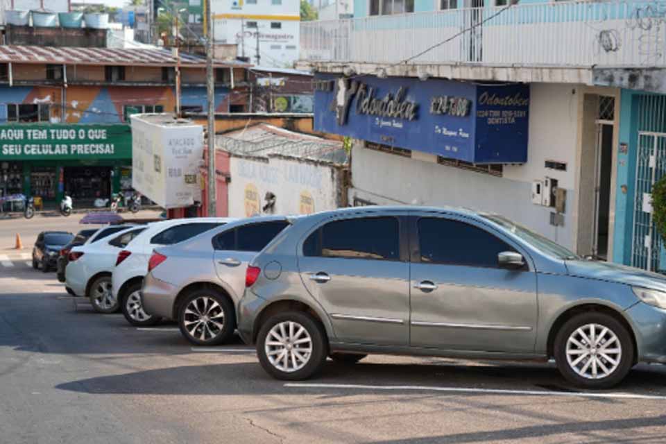 Prefeitura de Porto Velho inicia nova sinalização horizontal e vertical na rua Irmã Capelli