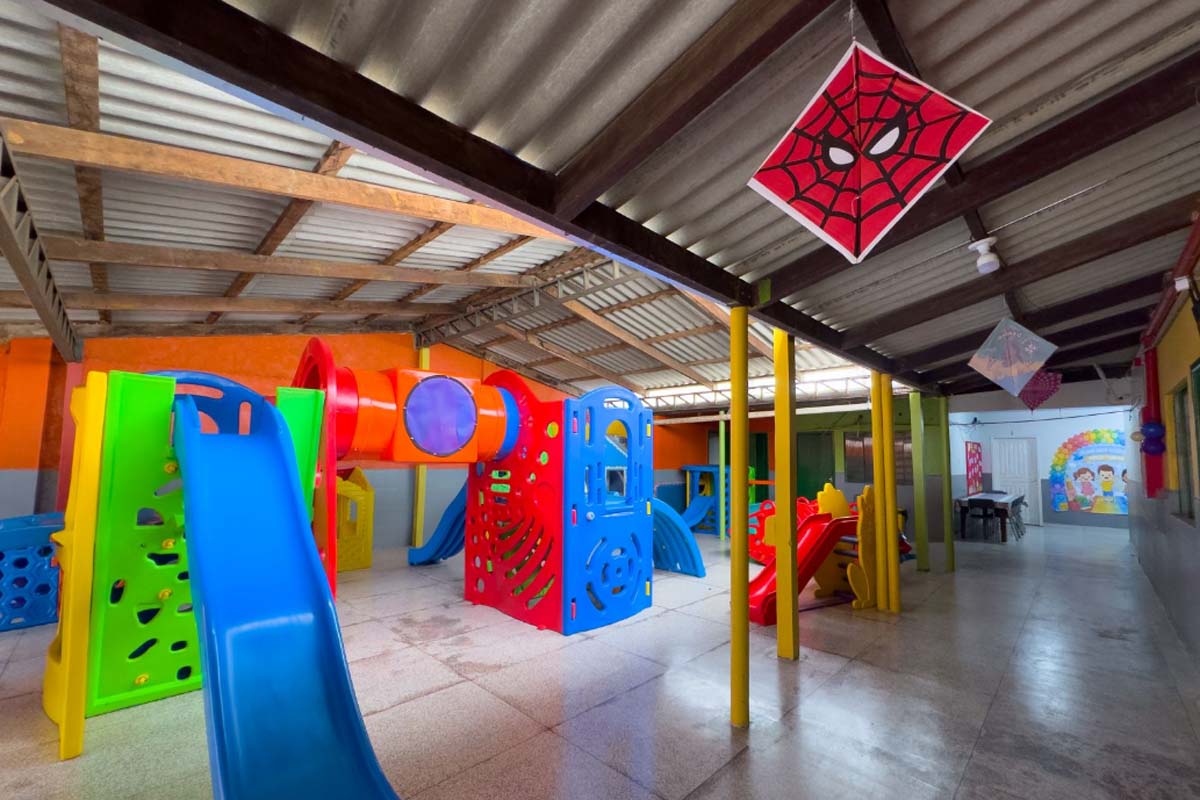 Escola Voo do Juriti reabre de cara nova e anima alunos na zona Leste