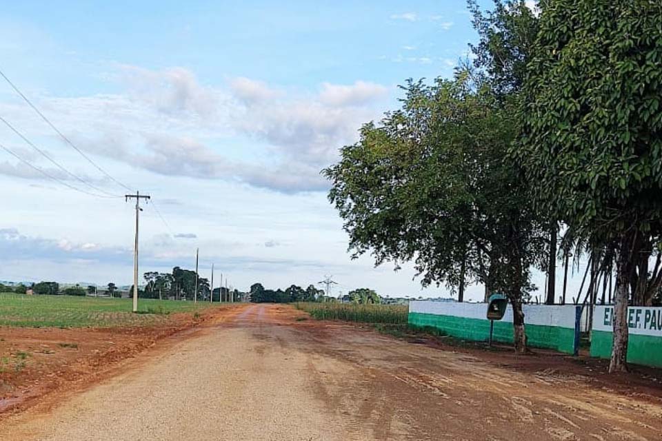 Distrito Joelândia é atendido pela Secretaria Municipal de Obras com cascalhamento