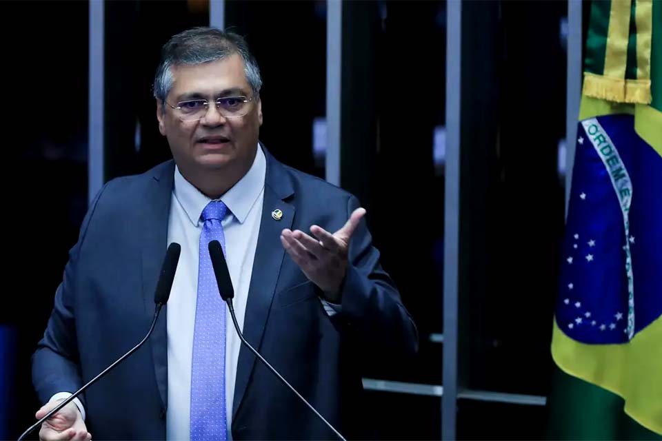 Flavio Dino toma posse no Supremo Tribunal Federal