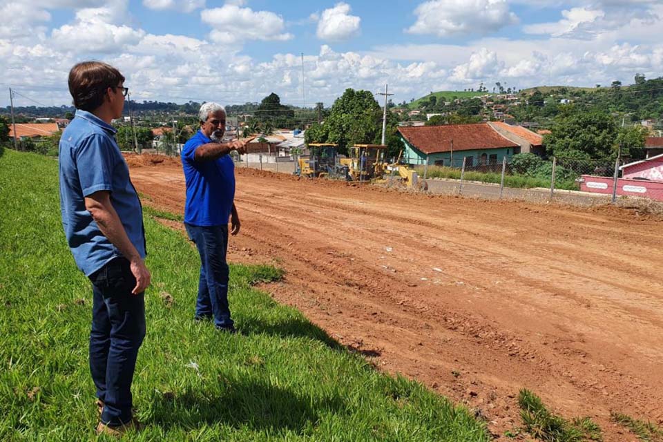 Infraestrutura: Prefeito acompanha andamento das obras no município