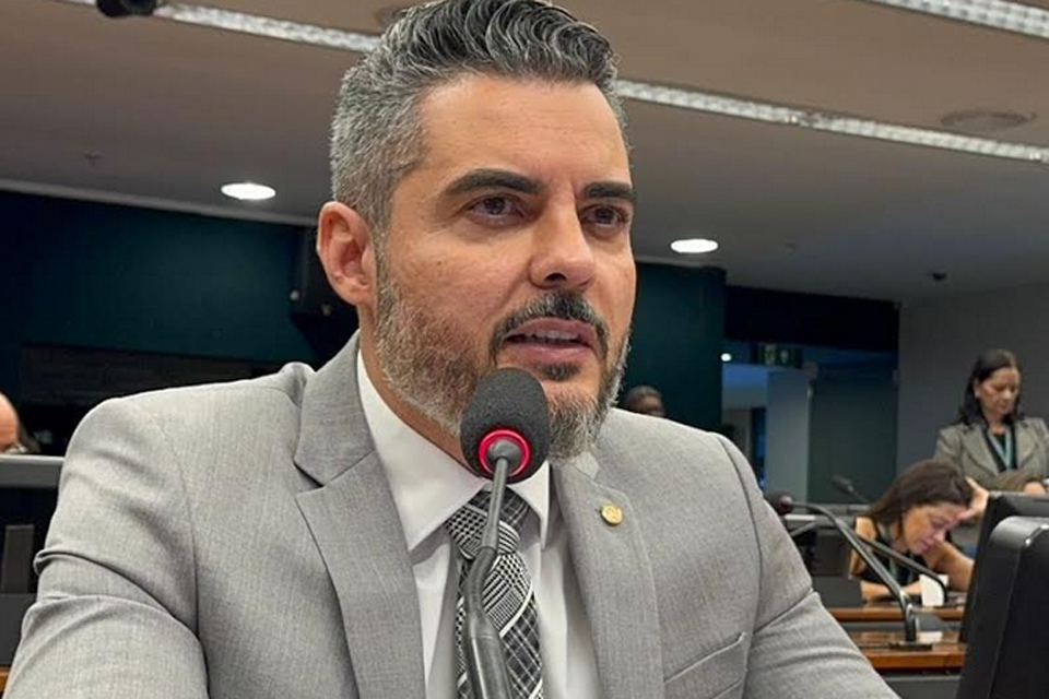 Colorado do Oeste vai reformar ginásio com emenda de 400 mil do Deputado Thiago Flores 