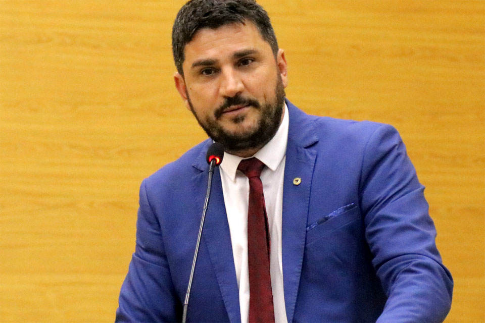 Deputado Jean Mendonça assegura recursos para apoiar Associação AERESC de Rolim de Moura