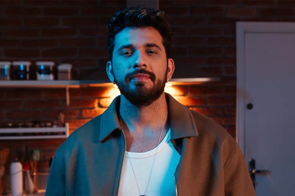 Gustavo Mioto lança música sobre término e descarta indireta: 'Não quero ser a Shakira do Brasil'