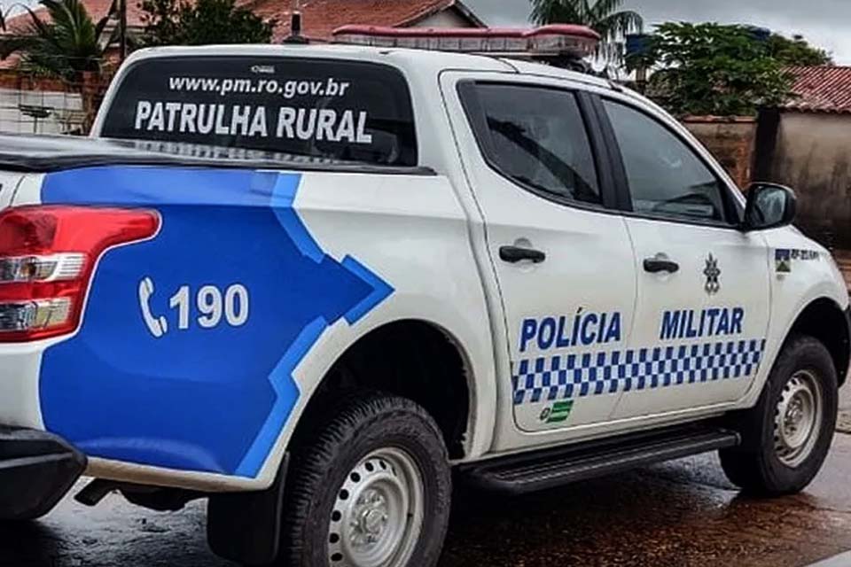 Homem é preso após tentar matar esposa, filha e genro em distrito