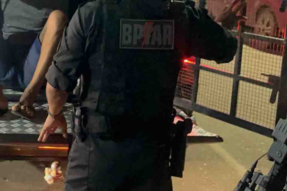 BPTAR prende jovem com maconha e cocaína na zona Norte