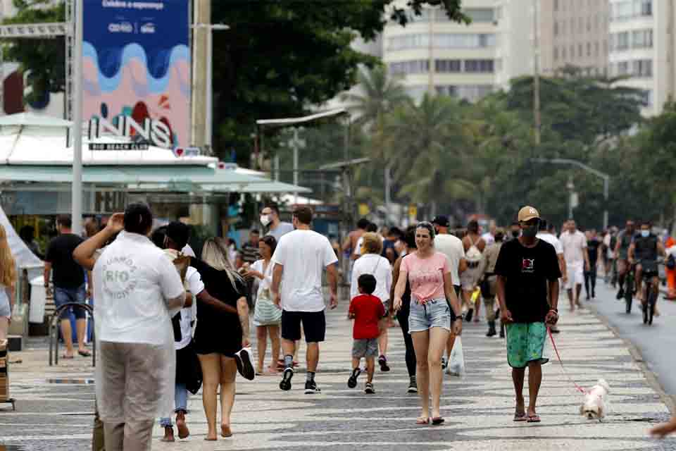 Covid-19: taxa de óbitos é 27 vezes maior entre idosos sem imunização