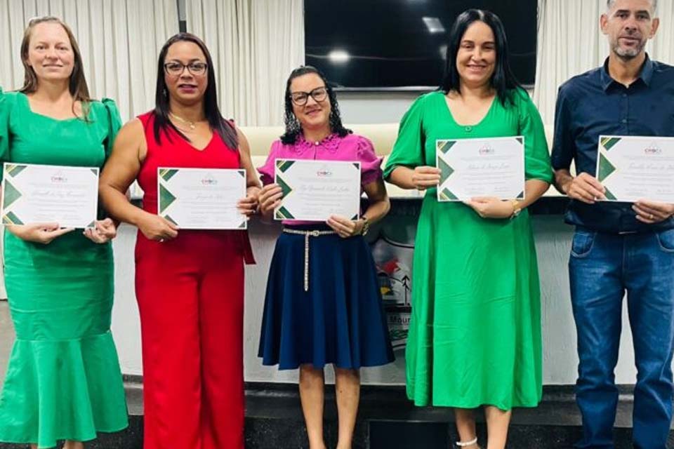 Conselheiros tutelares eleitos para o quadriênio 2024/2028 são empossados em Rolim de Moura