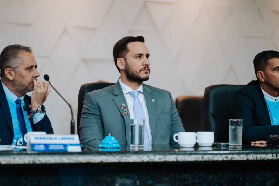 Semana de Conscientização do Autismo: homenagem marca sessão ordinária da Câmara de Ji-Paraná