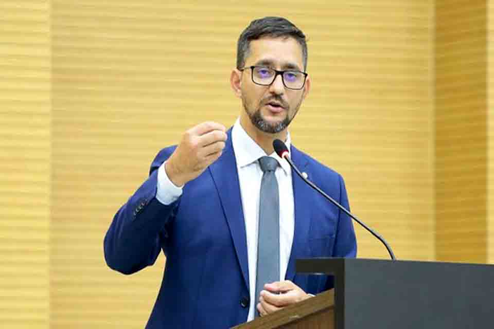 Deputado Anderson sugere a compensação do auxílio transporte para servidores que estejam realizando seu trabalho em “Home Office”