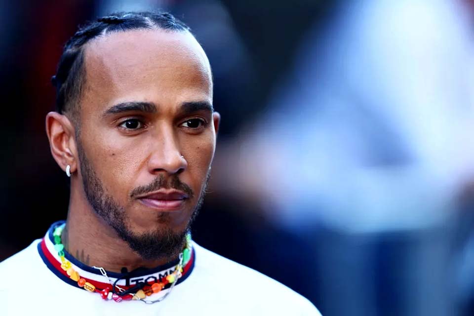 Lewis Hamilton detalha racismo sofrido na escola: 
