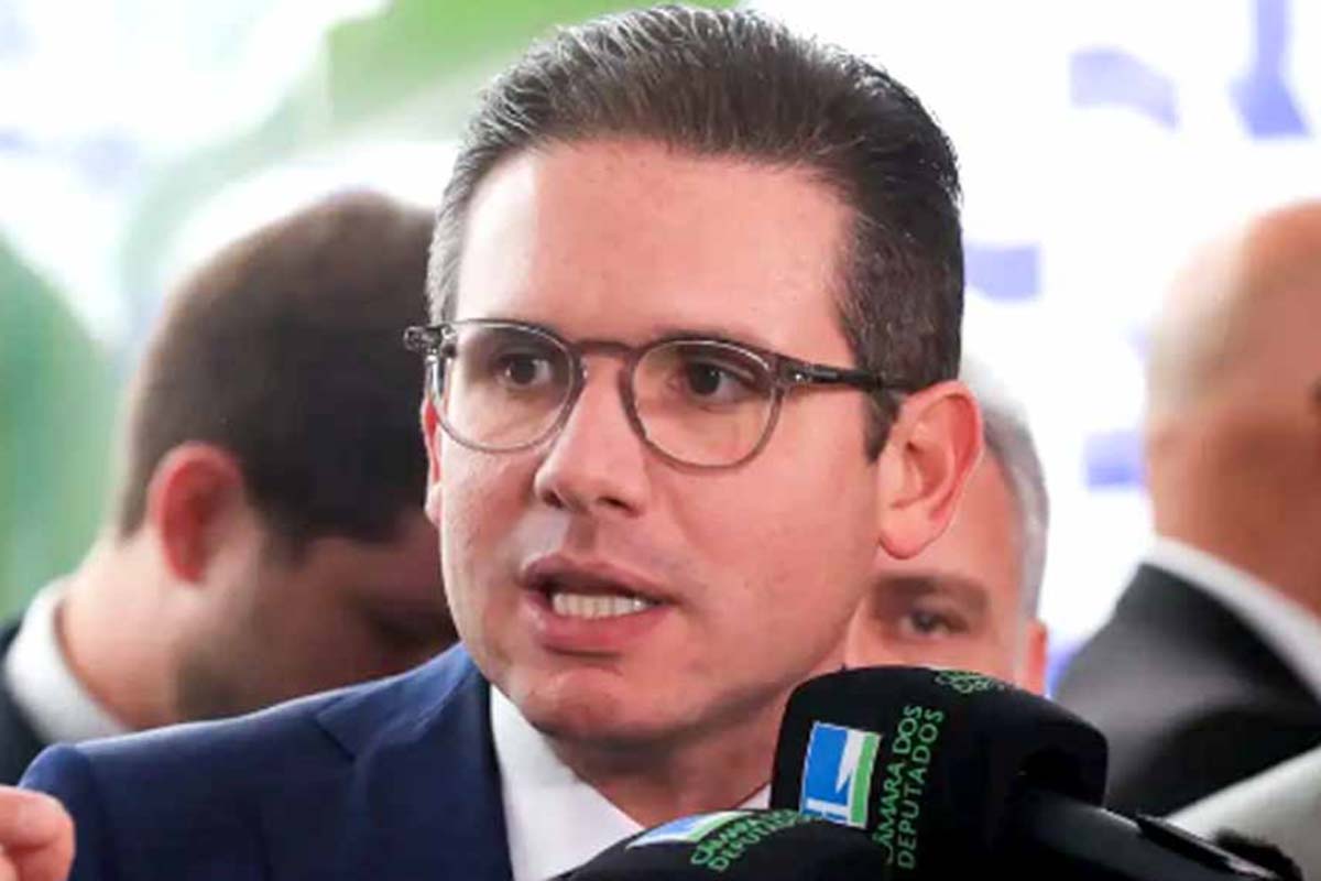 Motta cria comissão para analisar PEC da redução da escala 6x1