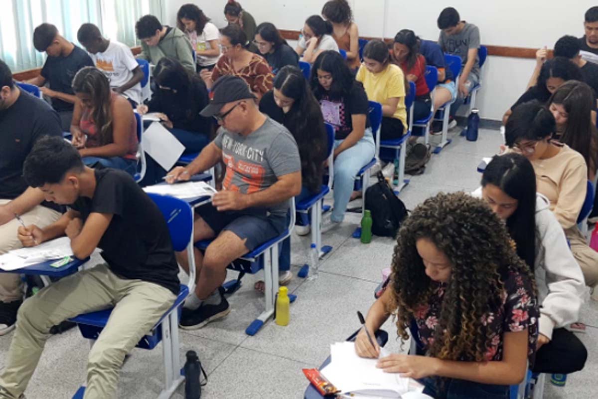 Pré-Enem Municipal inicia aulas e amplia oportunidades de acesso ao ensino superior