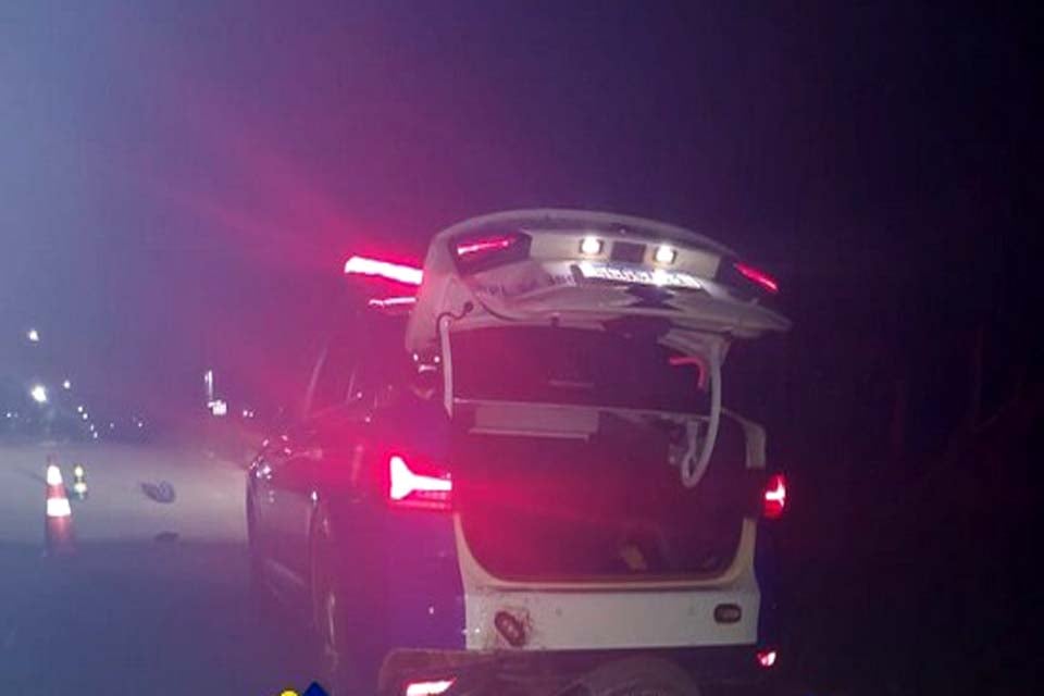 Motociclista inabilitado colide contra viatura da PM em Cacoal