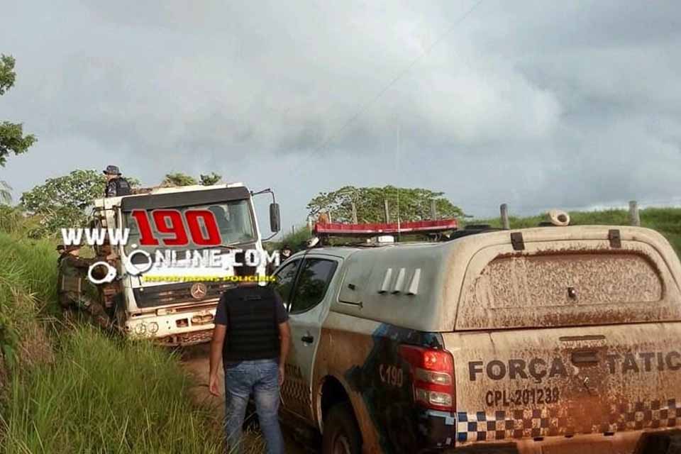 Operação Hórus da Polícia Militar apreende caminhão com madeira serrada sem documento