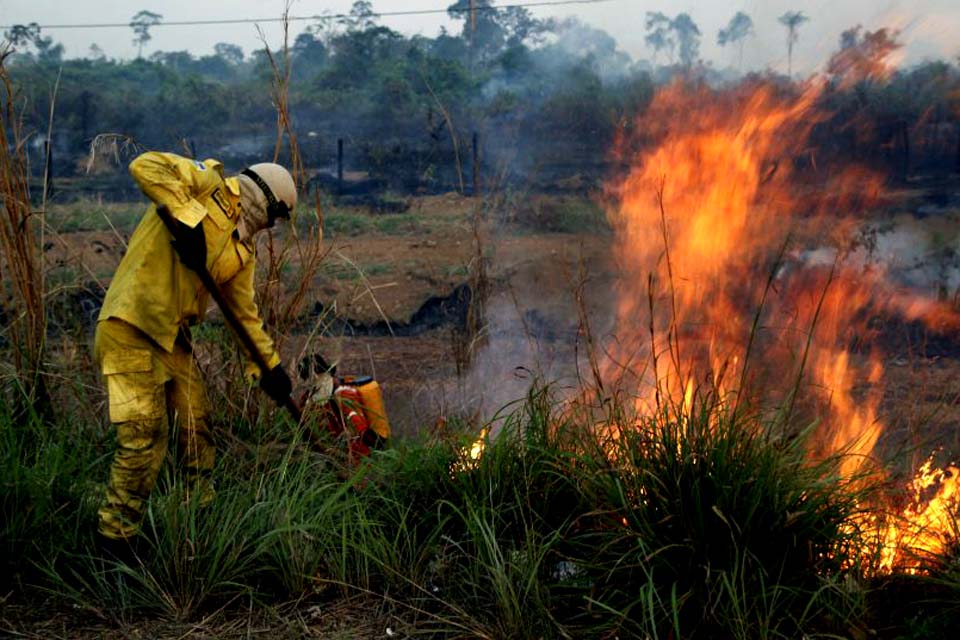 Para combater queimadas, Sedam leva educação ambiental à Machadinho e Cujubim