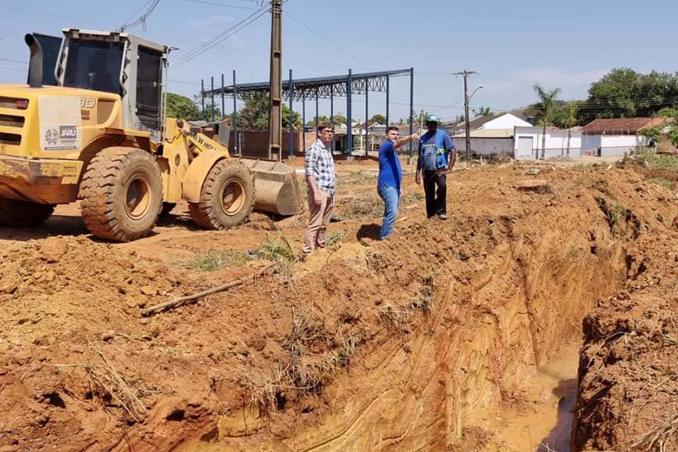Prefeitura investe mais de meio milhão de reais em drenagem urbana no Jardim dos Estados