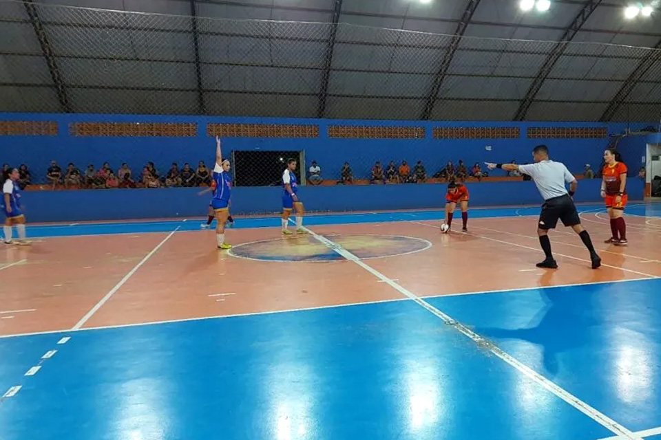 Copa Cidade de Futsal Feminina começa com jogo disputado no Ginásio Geraldão