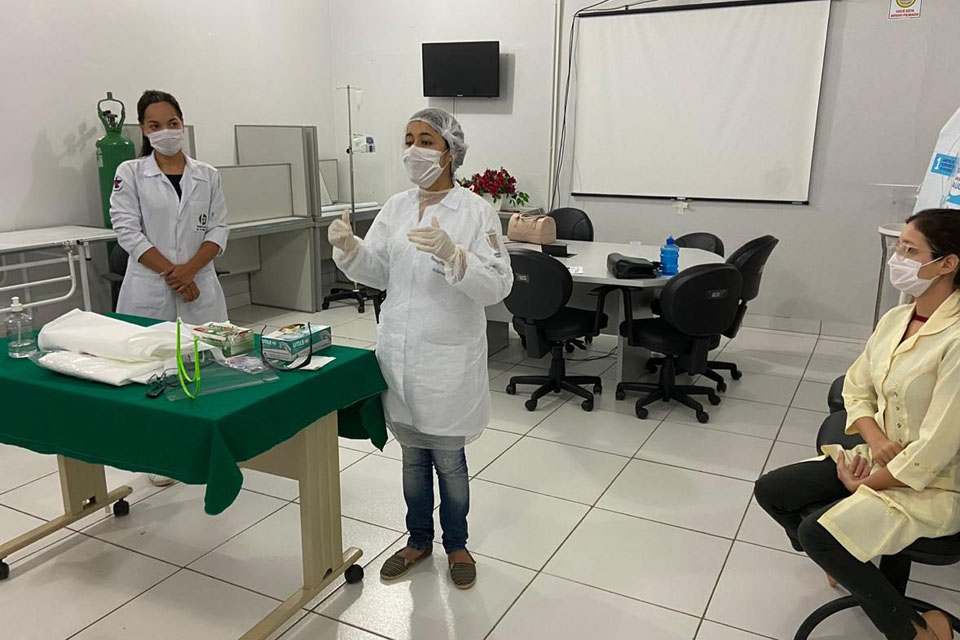 Hospital de Base realiza treinamentos com os profissionais de saúde sobre utilização correta dos EPIs no enfrentamento ao coronavírus