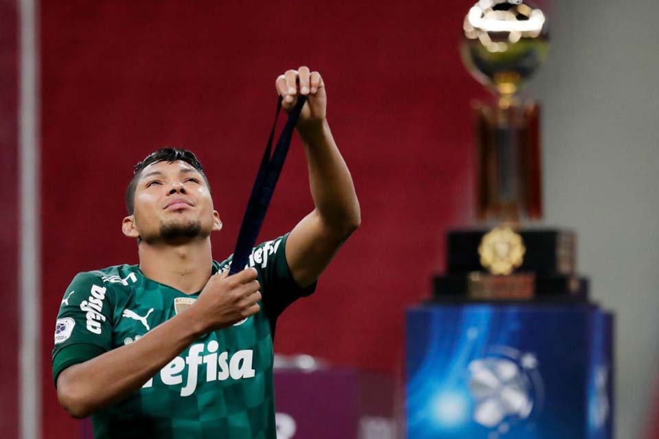 Palmeiras cai outra vez nos pênaltis e Defensa conquista a Recopa