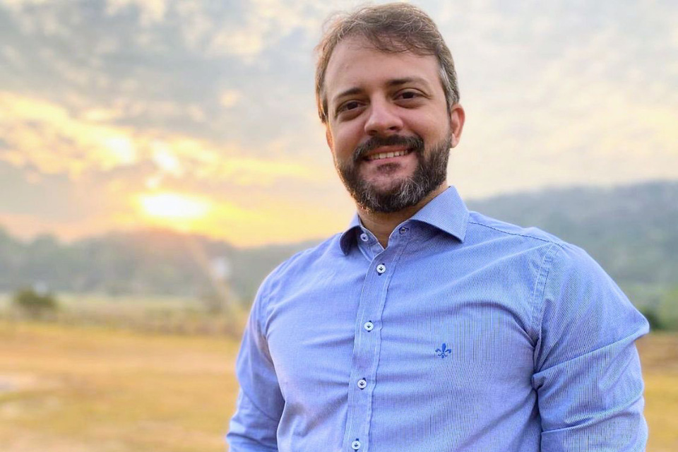 Deputado estadual diplomado Lucas Torres agradece a população pelo voto de confiança