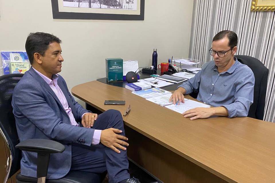 Escolas do Legislativo e da Magistratura estudam parceria