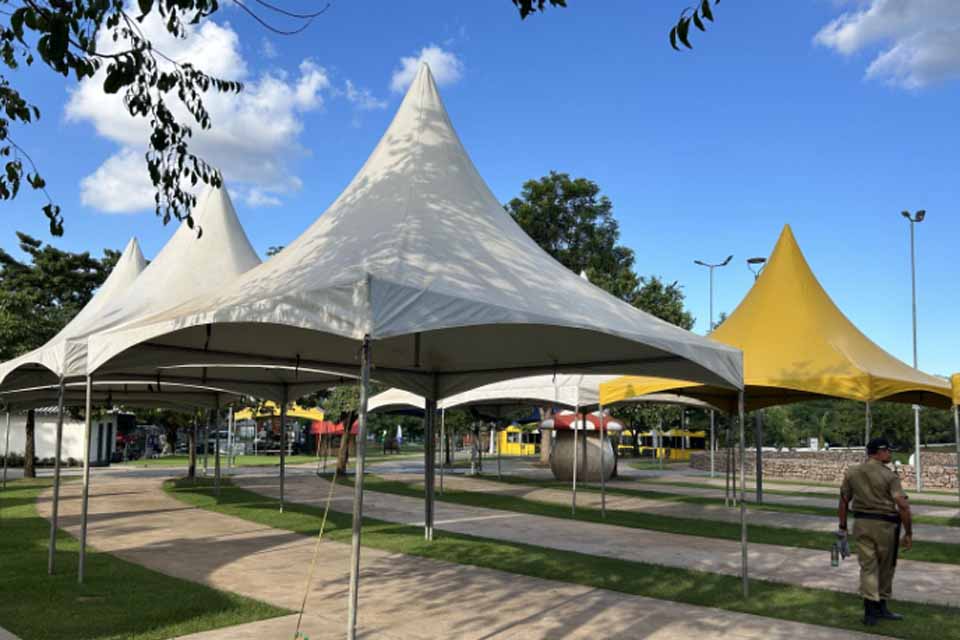 Evento terá atrações musicais nacionais, mais de 10 quadrilhas juninas, bois-bumbás e muito forró