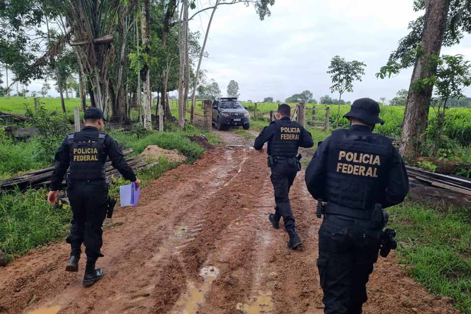 Polícia Federal de Rondônia deflagra operação de combate ao comércio ilegal de armas e lavagem de dinheiro