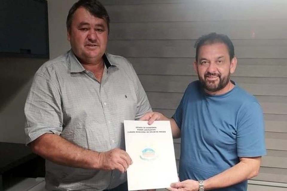 Deputado Laerte Gomes destaca início de reforma em escola do distrito de Nova Estrela