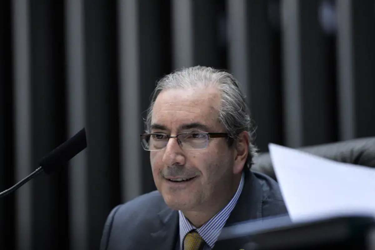 STF bloqueia R$ 6 milhões de Eduardo Cunha por indicação de emendas