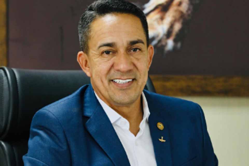 Eyder Brasil realiza sessão solene em homenagem aos Técnicos Industriais de Rondônia