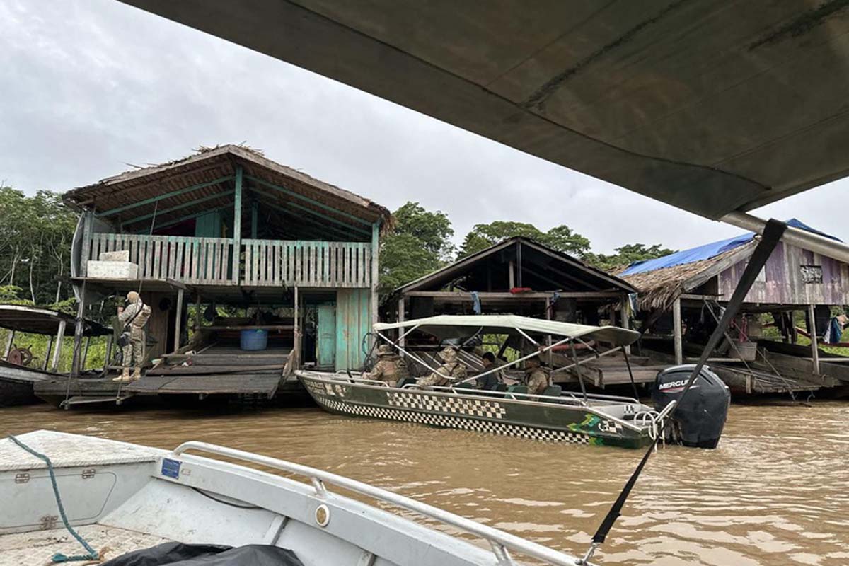 PF e IBAMA deflagram Operação contra garimpo ilegal no Rio Madeira