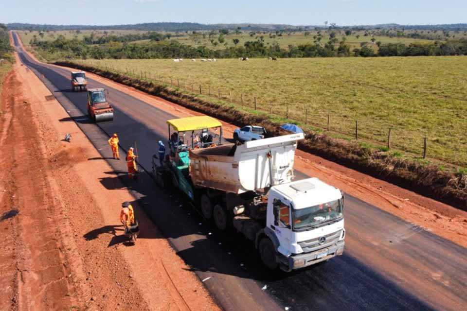 Destaques das ações do governo de RO de 14 a 18 de julho: Rodovia TransRondônia,  COP30 e Produtor rural recebe concessão de aposentadoria
