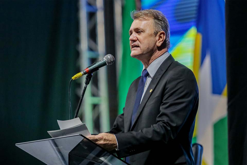 Luizinho Goebel toma posse para cumprir seu quinto mandato consecutivo como deputado estadual