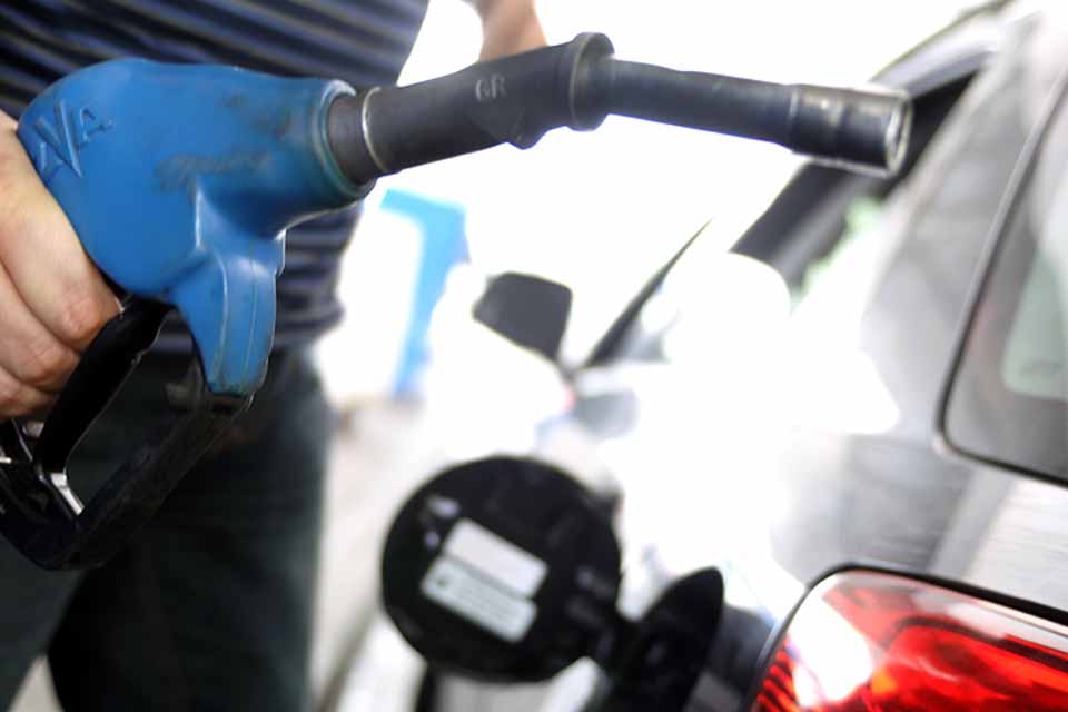 Gasolina pode chegar a R$ 10 no Brasil com efeitos da guerra