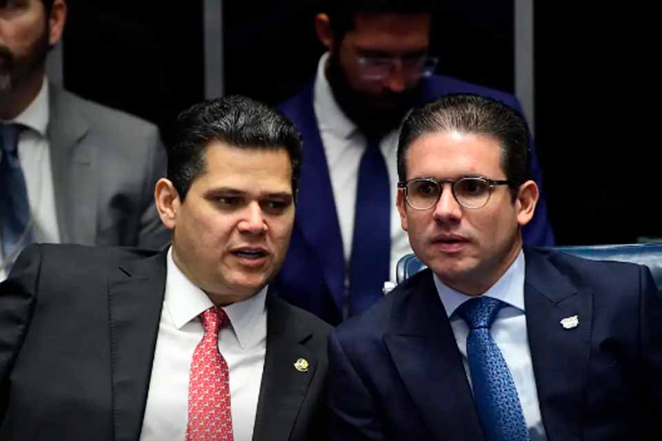 Chefes do Senado e da Câmara falam em união contra 