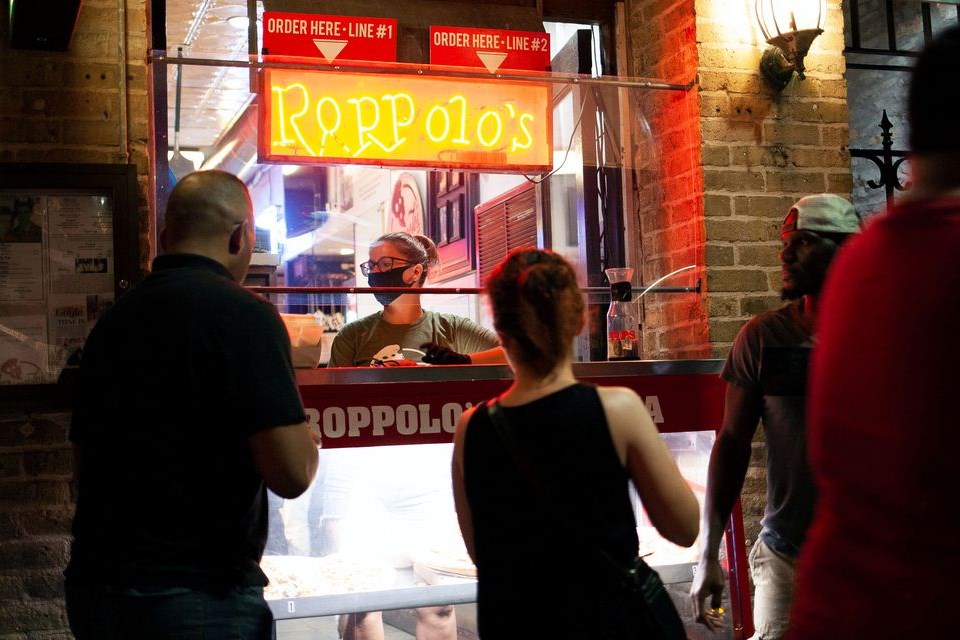 Preocupação com coronavírus dispara nos EUA, mostra pesquisa