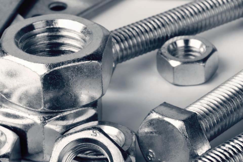 Fixadores industriais: quais são as vantagens desse sistema de fixação?