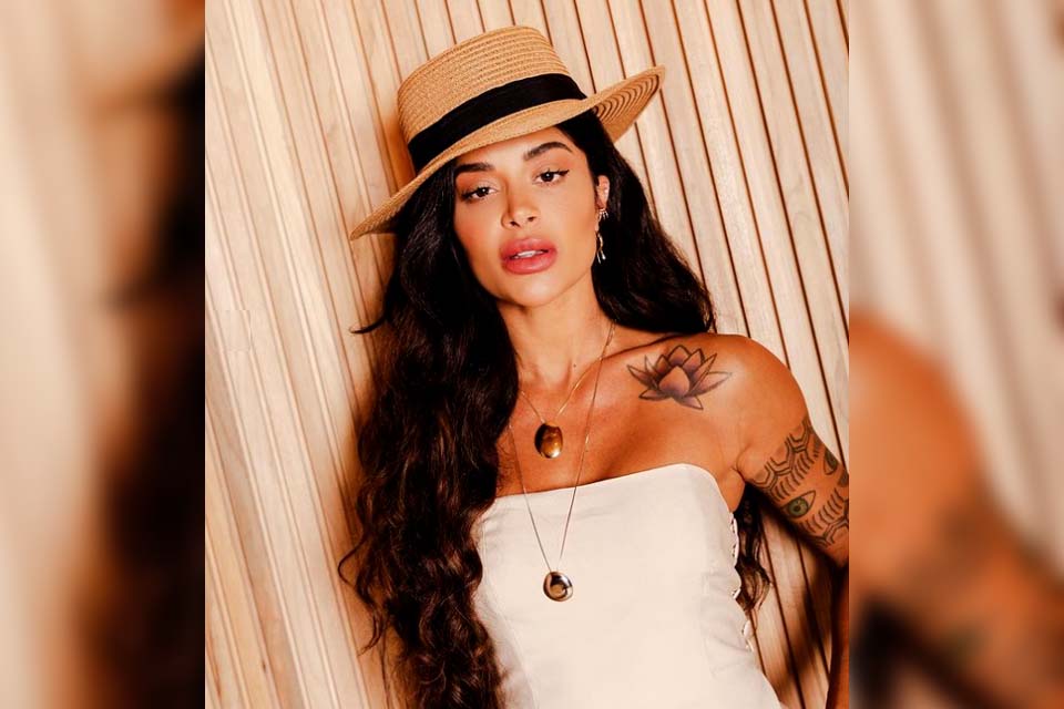 Aline Campos revela que não gosta de ser cumprimentada com toque: 'Trocando energia'