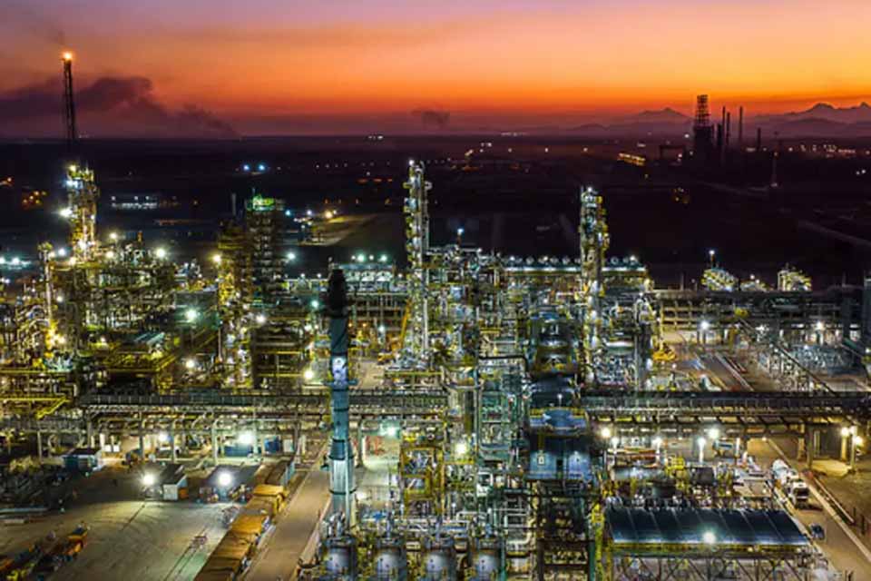 Justiça suspende novos licenciamentos no antigo Comperj