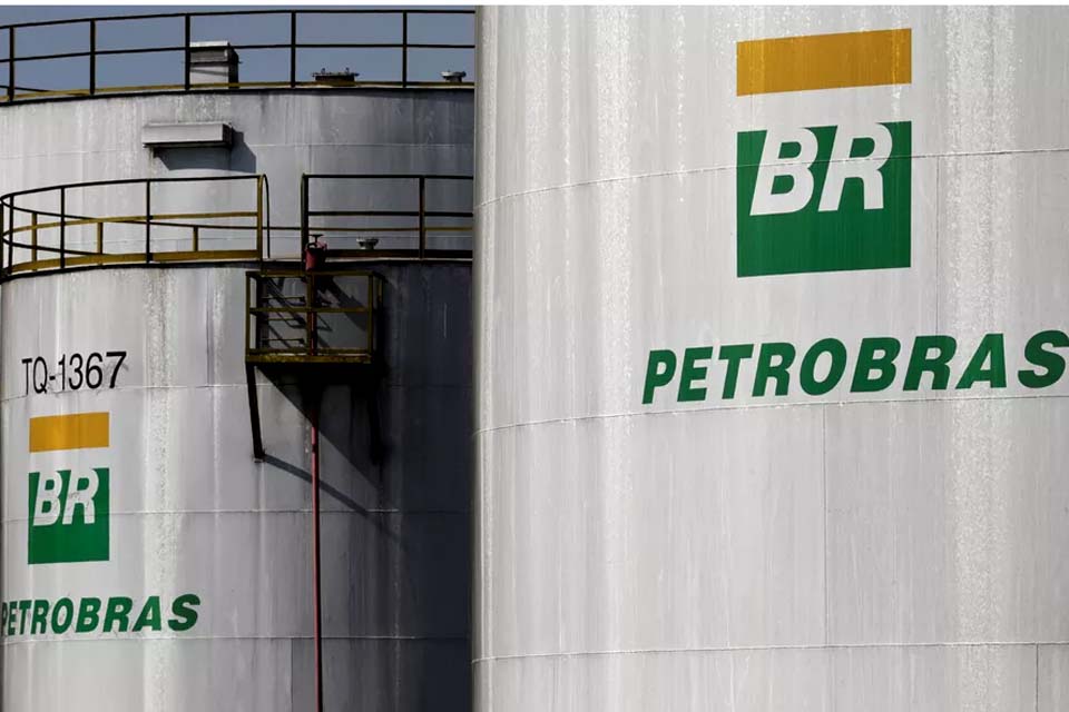 Petrobras corta em 3% preço médio da gasolina e do diesel nas refinarias