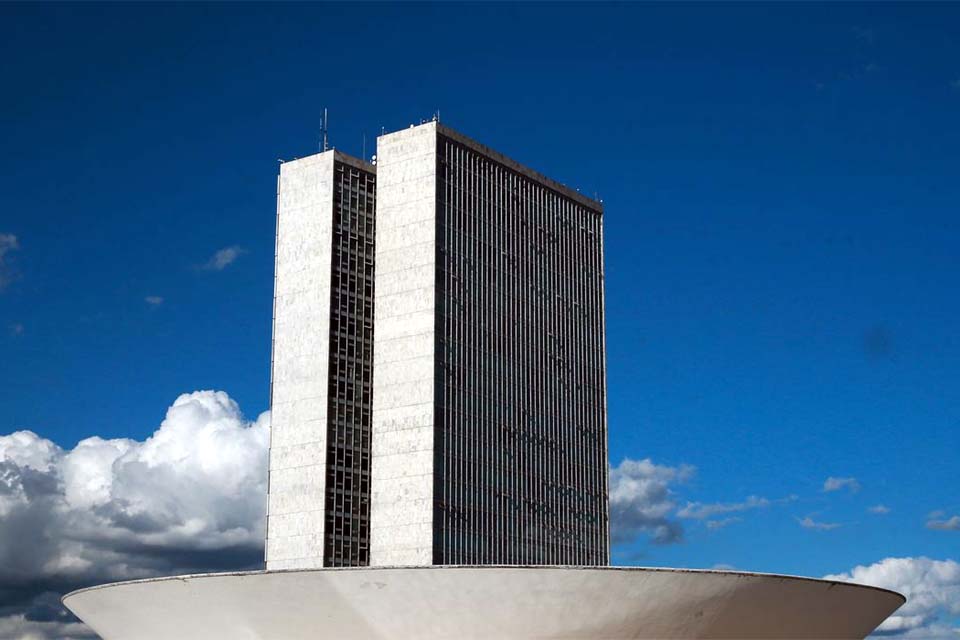 Câmara aprova em primeiro turno texto-base da PEC dos Precatórios