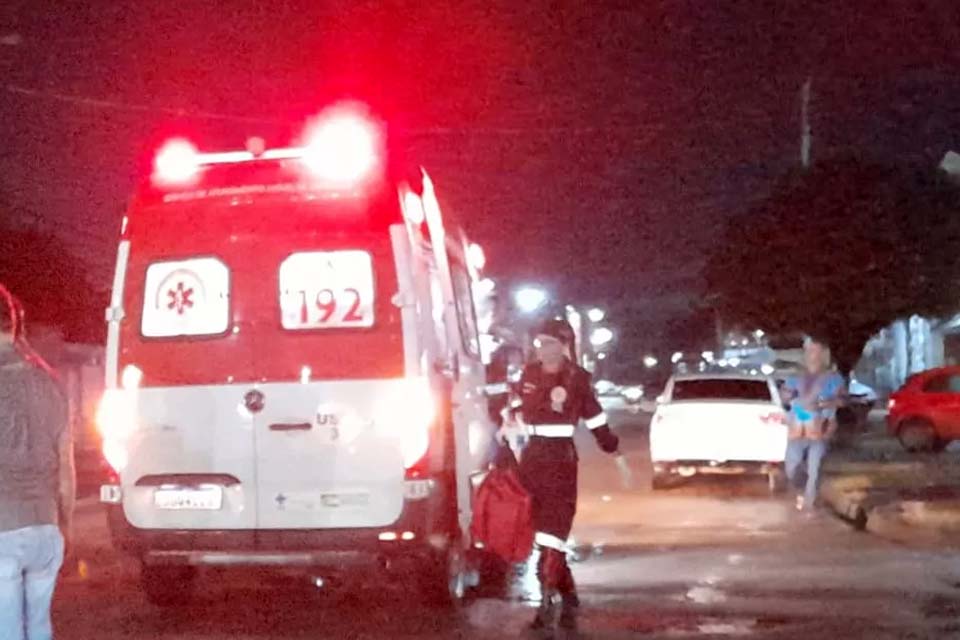 Homem é atacado após descobrir mensagens do amante no celular da esposa