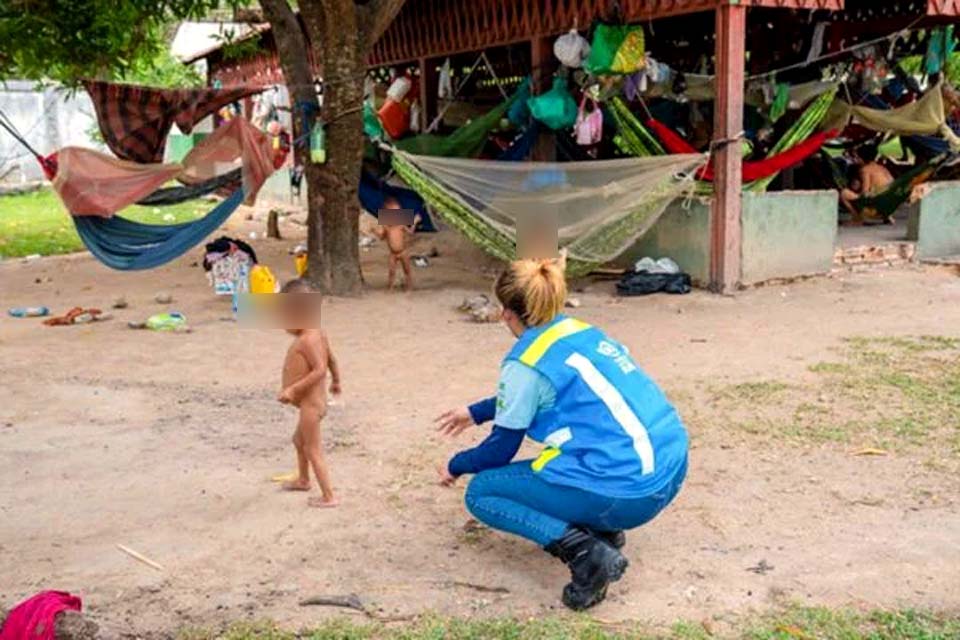 Saúde antecipa vacinação contra covid-19 em terra yanomami