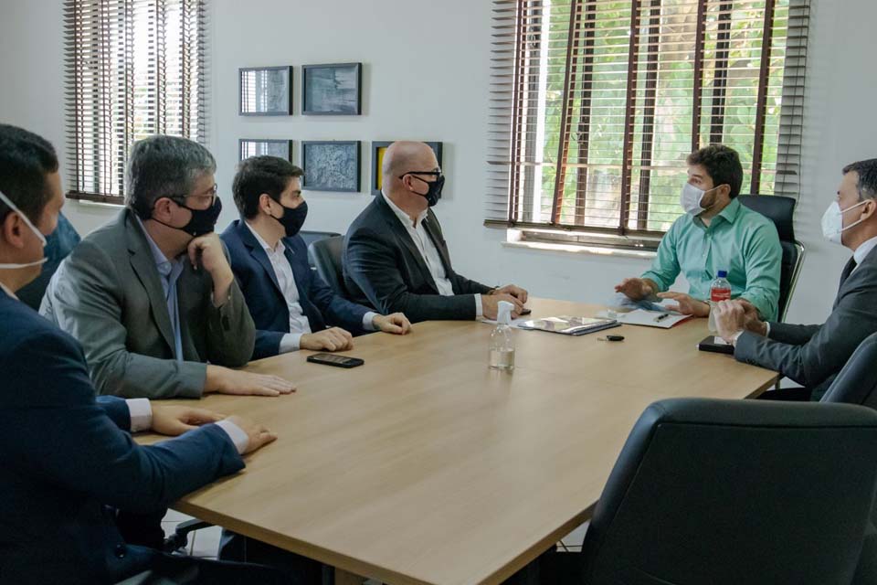 Grupo que vai administrar o Aeroporto Jorge Teixeira reafirma compromisso com a melhoria dos serviços de aviação