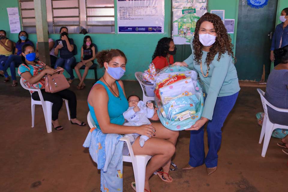 Fortalecimento de vínculos familiares e doação de kit enxoval são objetivos do programa idealizado pela secretária Luana Rocha