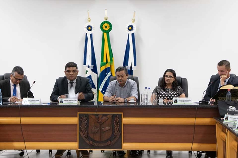 Valorização: Aprovado o reajuste salarial dos servidores municipais