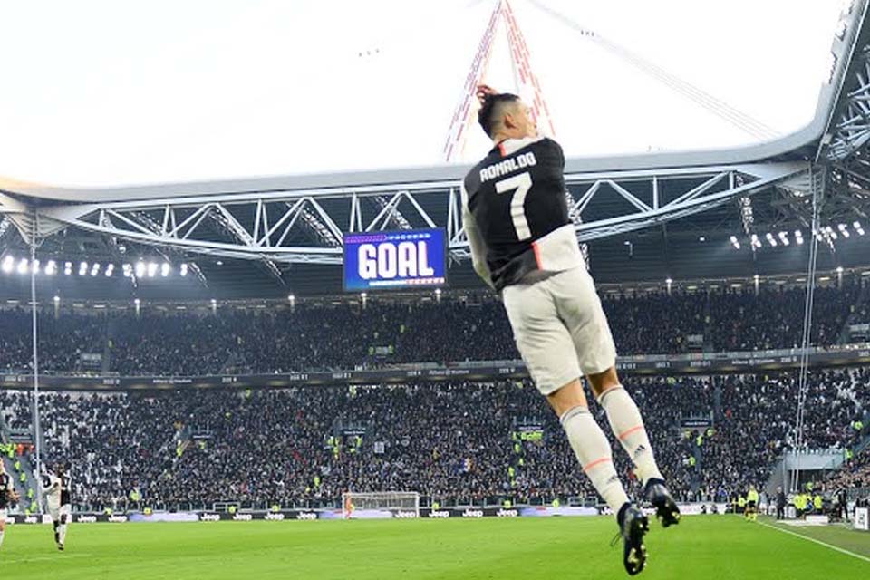 VÍDEO - Cristiano Ronaldo marca 3 e Juventus goleia o Cagliari; Gols e Melhores Momentos