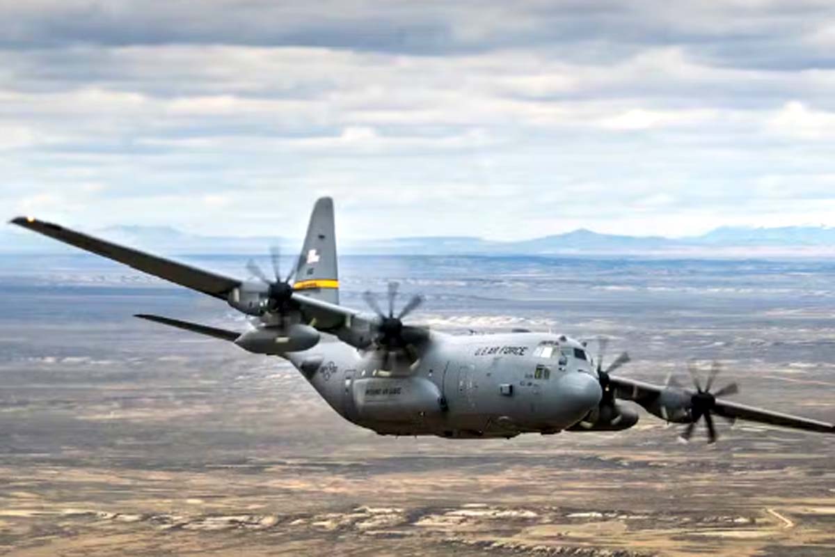 EUA precisaram destruir 2 aviões C-130 com defeito durante resgate de piloto no Irã
